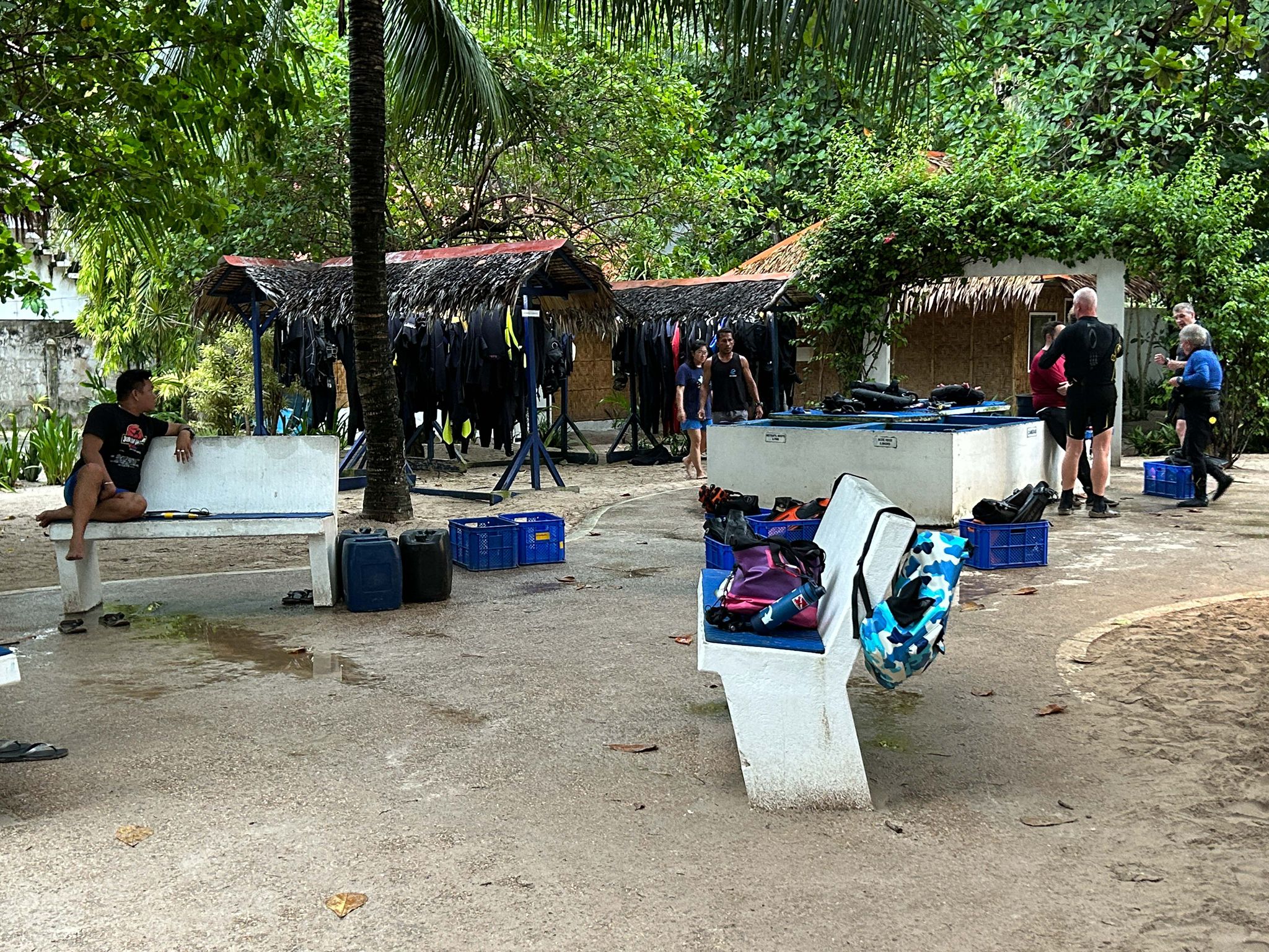 dive-centre-mala.jpeg